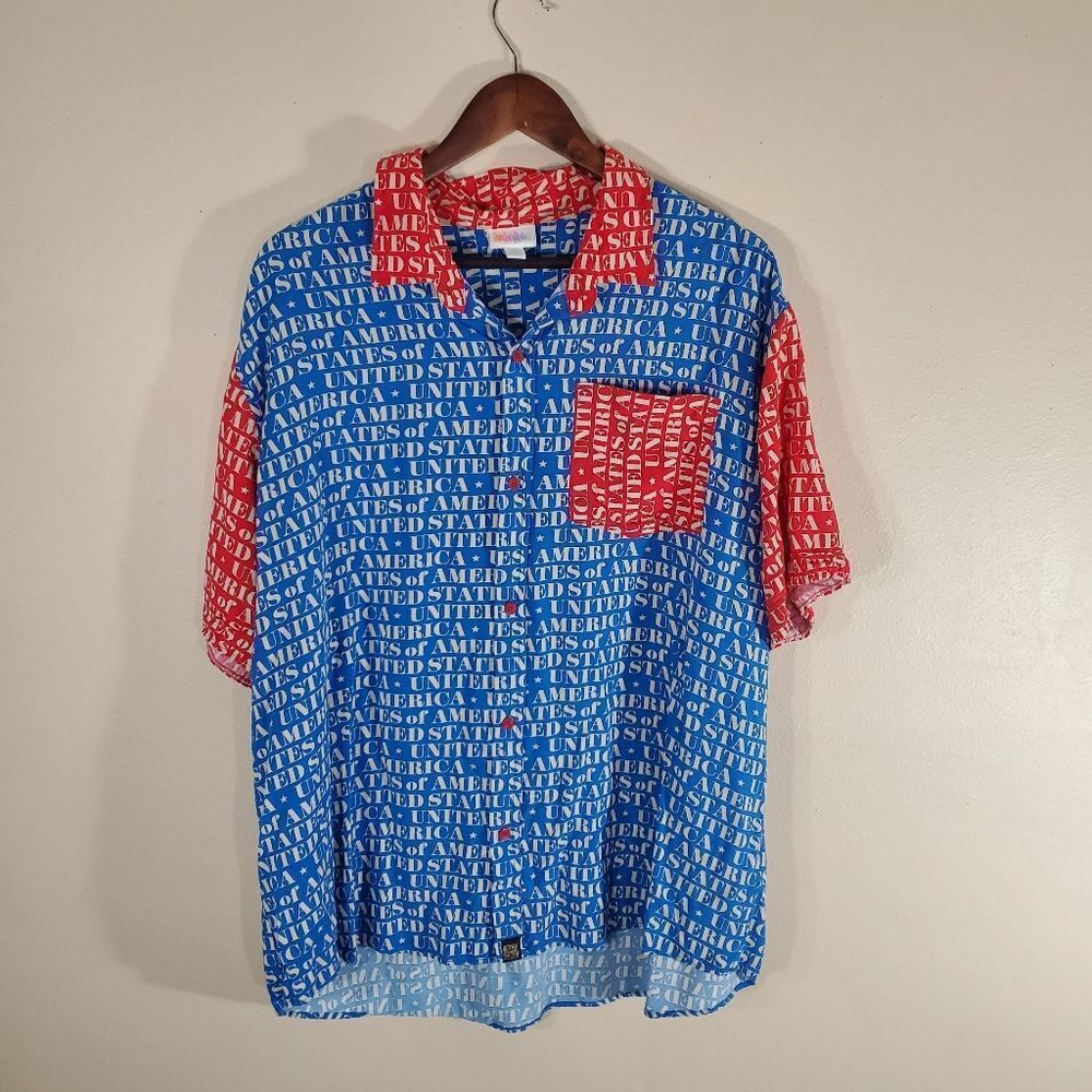 LuLaRoe United States graphic button up top